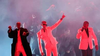 Clipse, Pharrell Williams Make It Snow During Heavenly Grammys Performance