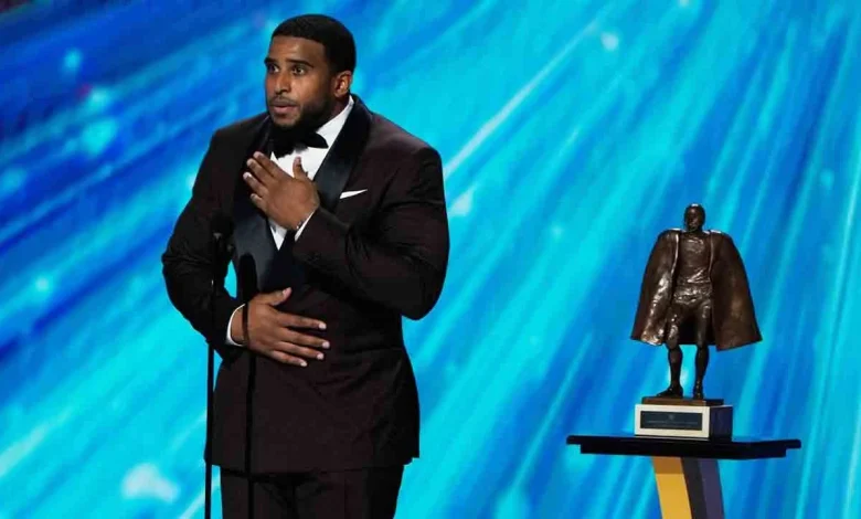 Commanders star Bobby Wagner named Walter Payton NFL Man of the Year
