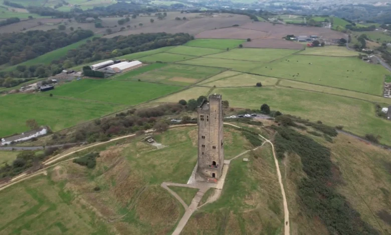 Controversial plans for visitor centre on Castle Hill set to be approved by Kirklees Council
