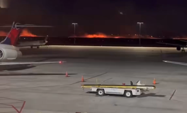 Delta 737 Engine Fails Taking Off From Savannah, Ignites Grass Fire as 179 Passengers Return
