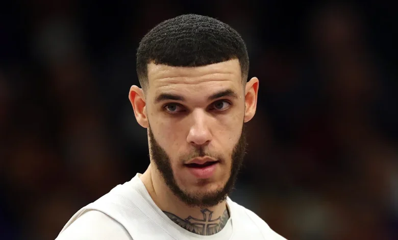 Door just swung wide open for Suns to fill gaping hole