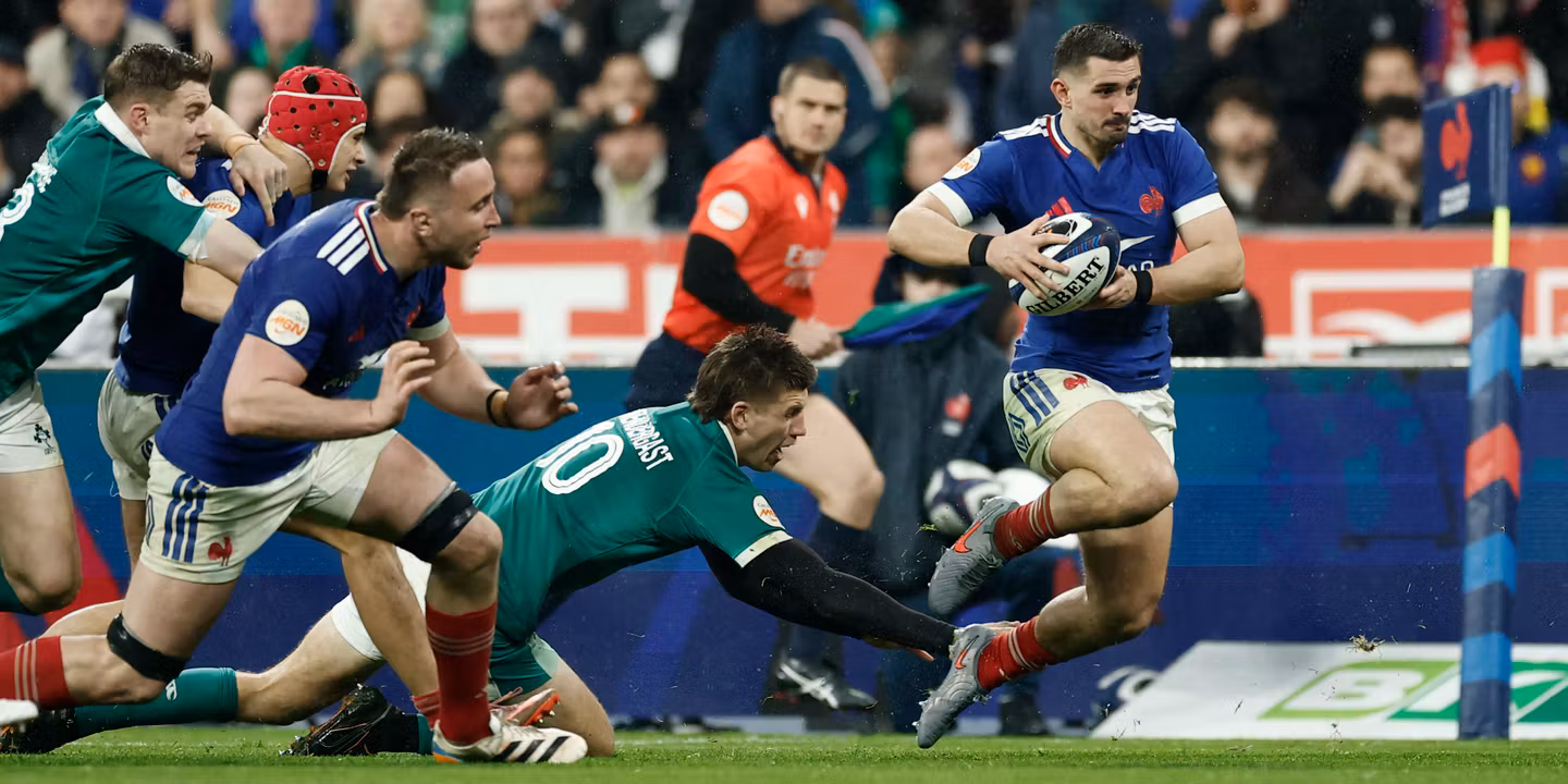 EN DIRECT, France-Irlande : le XV de France dominateur face aux Irlandais, qui se rebiffent