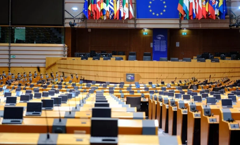 EU Parliament puts US trade deal on ice after latest Trump tariff hit – POLITICO