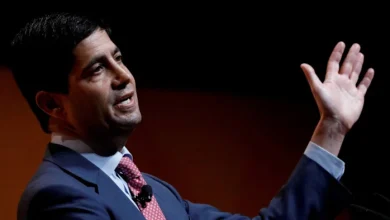 Economists reject Kevin Warsh’s claim that AI boom will enable rate cuts