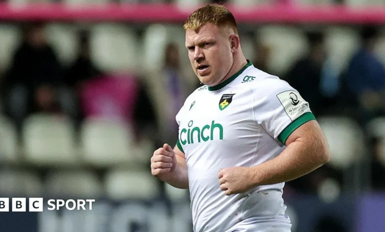 'Enforcer' Davison signs new Northampton deal