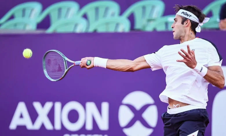 Etcheverry le ganó la batalla del Argentina Open a Burruchaga y se convirtió en el primer clasificado a cuartos