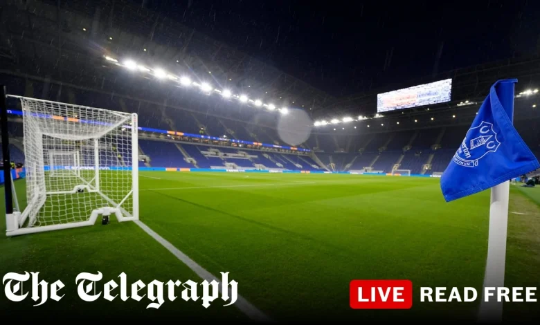 Everton vs Manchester United live: lineups and latest Premier League updates
