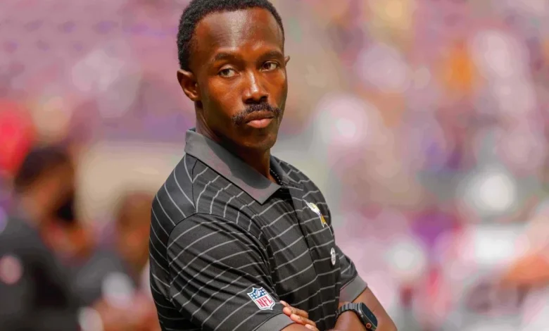 Ex-Vikings GM Kwesi Adofo-Mensah's paternity leave scrutinized