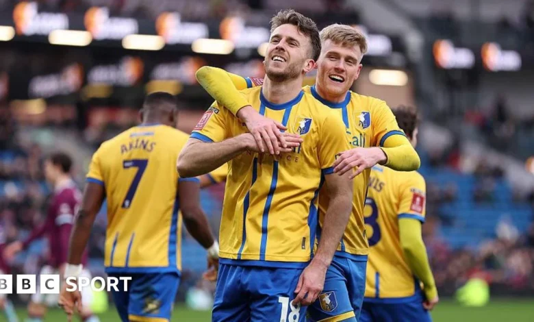 FA Cup: Burnley 1-2 Mansfield Town