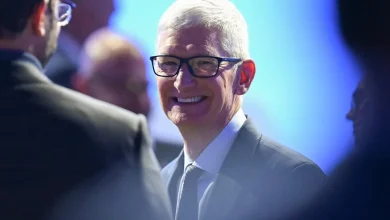 FTC warns Apple's Tim Cook over alleged political bias in its Apple News app