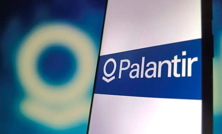 FTSE 100 lower and US shares mixed as mega-cap companies report