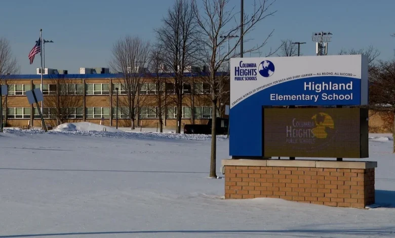 Feds releasing Elizabeth Zuna, 4th-grader who's from same school district as Liam Ramos, officials say