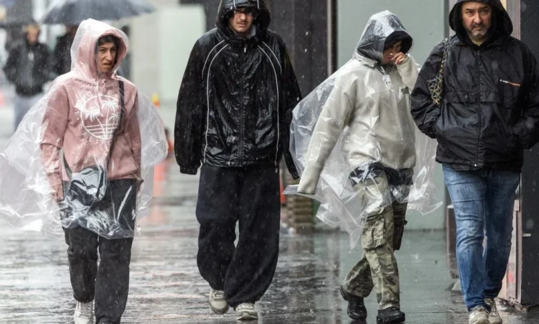 First wave of nearly a week of rain hits Southern California. Snow expected for Mammoth, Tahoe