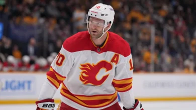 Flames' Jonathan Huberdeau requires hip surgery, done for season