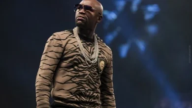 Floyd Mayweather files multimillion-dollar lawsuit against Showtime and Stephen Espinoza