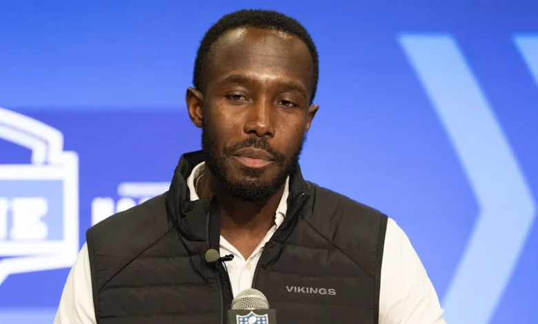 Former Vikings GM Left NFL World In ‘Disbelief’ After Taking Paternity Leave