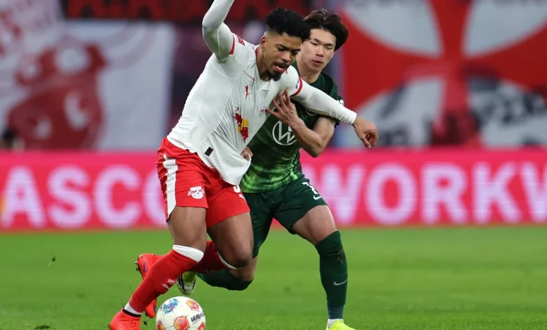 Fußball-Bundesliga: Wolfsburg gibt Sieg in Leipzig aus der Hand