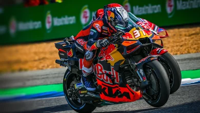 Gloves off: Acosta vs Marc Marquez goes to the wire in Buriram