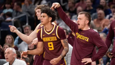 Gophers Head West to Face Washington