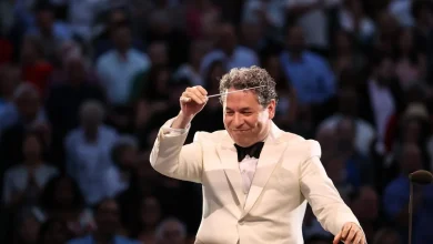 Gustavo Dudamel delivers his ‘love letter to L.A.’ in his final summer at the Hollywood Bowl