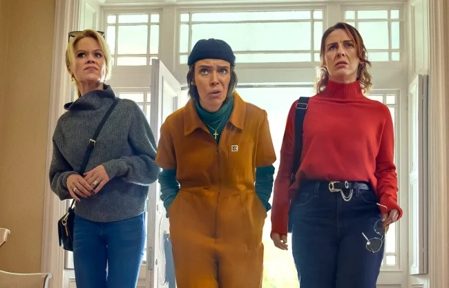 'How to Get to Heaven from Belfast' Review: A 'Derry Girls' Mystery