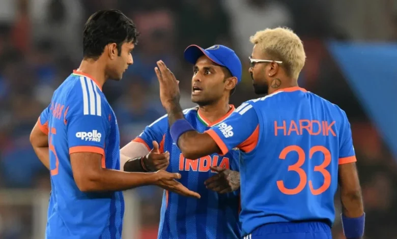 India meet Zimbabwe with their semi-final hopes on the line