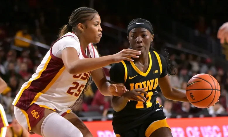 Iowa women’s basketball fans frustrated by USC loss, announcing team