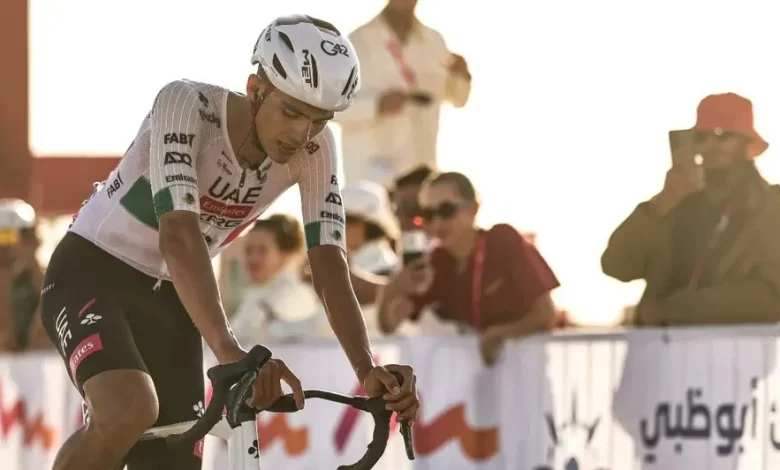 Isaac del Toro se mantiene en la pelea