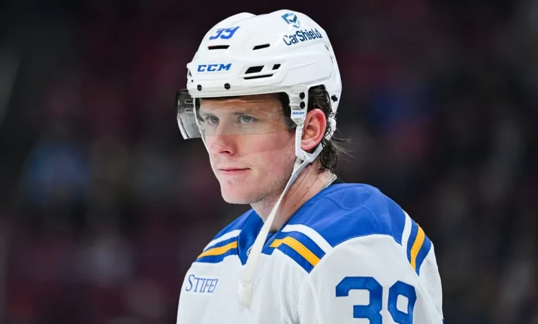 Islanders acquire Luff from Blues for Gauthier