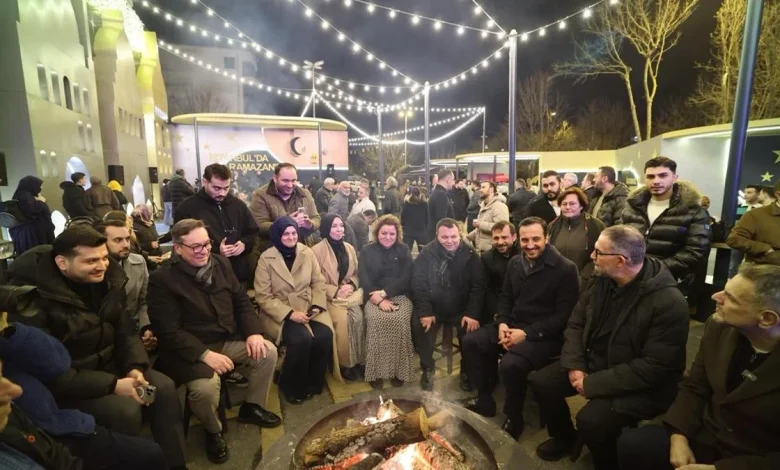 İstanbul'da AK Parti İl Başkanlığı, Komşularla İftar Programı Düzenledi.