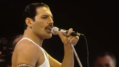 "Iʼm not doing it out of guilt. Even if I didnʼt do it, the poverty would still be there." How getting stuck in a "rut", some tempting by Bob Geldof and the most A-list bill in history helped Queen pull off the greatest rock set of all time