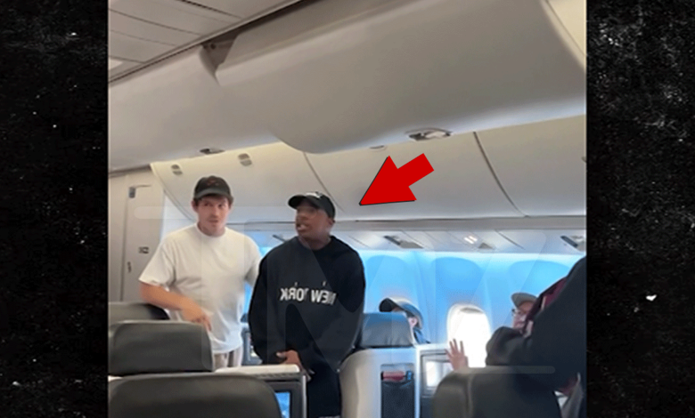Ja Rule Gets Into Heated Argument With Tony Yayo on Plane, Video Shows