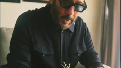 Jackie Shroff pays homage to Nutan with ‘Woh Chand Khila Woh Taare’ on death anniversary