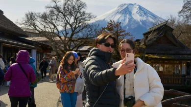 Japan's tourist spots face new world without Chinese group tours