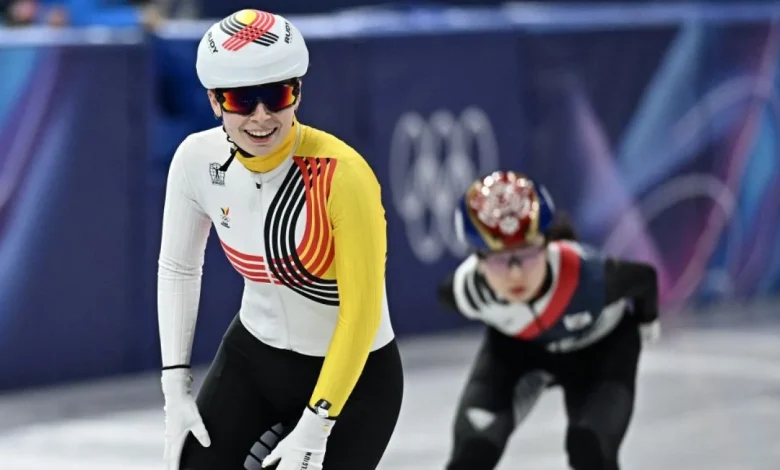 « Je n’ai jamais volé de carte bancaire » : une médaillée olympique belge se paye la tête de Julia Simon