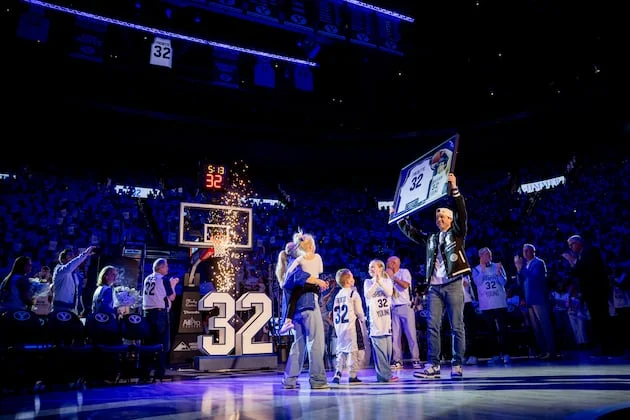 Jimmer Fredette's jersey retired by BYU in halftime ceremony – Deseret News
