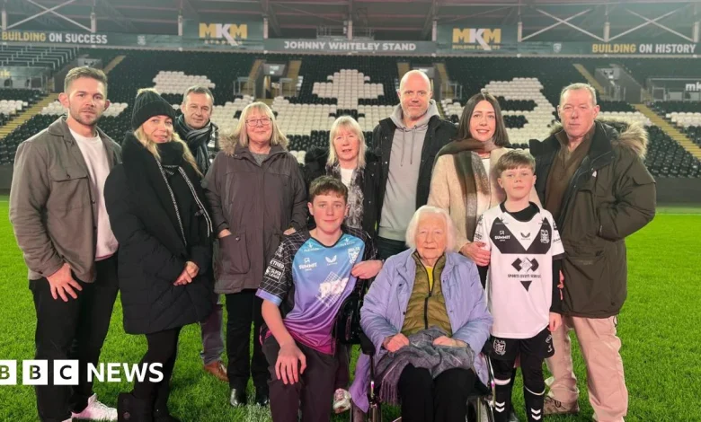 Johnny Whiteley family 'honoured' with MKM Stadium stand