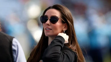 Jordon Hudson trolls Robert Kraft with "Orchids of Asia" T-shirt