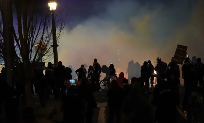 Judge limits federal officers’ use of crowd control munitions at Portland ICE building - Oregon Public Broadcasting - OPB