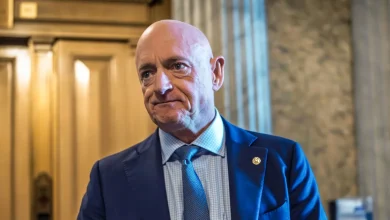 Judge says Pentagon 'trampled' on Sen. Mark Kelly's rights, blocks effort to demote him over 'illegal orders' video