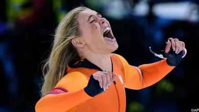 Jutta Leerdam doet het! Nederlands schaatsfenomeen schudt commotie van zich af met GOUD op 'haar' 1.000 meter
