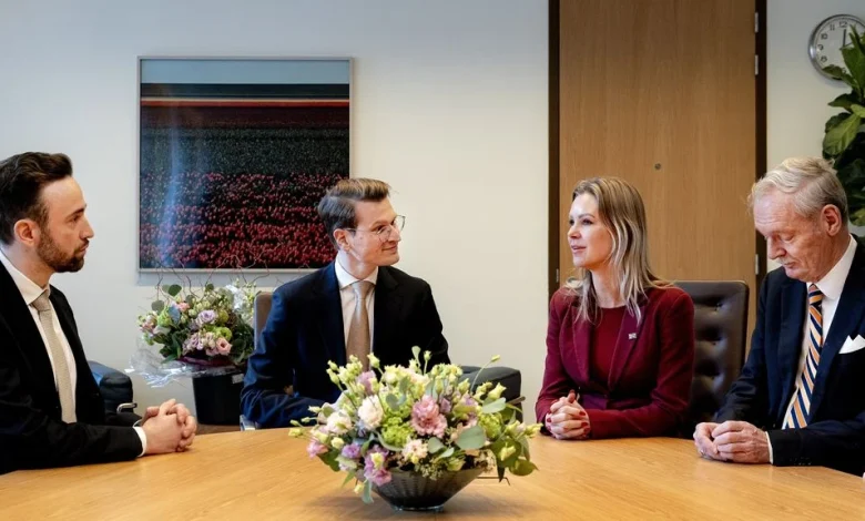 Kabinet-Jetten is beëdigd • Schoof draagt voorzittershamer over aan opvolger