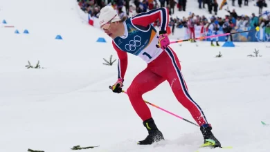 Klaebo wins Olympic cross-country sprint; Swedish women sweep
