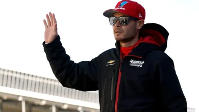 Kyle Larson crashes out of NASCAR Atlanta race after bad block, contact with SVG