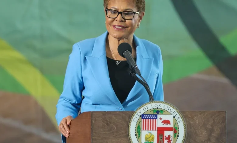 L.A. mayor’s race is in major flux, days before deadline