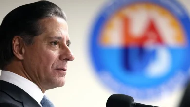 LAUSD board places superintendent on leave following federal searches