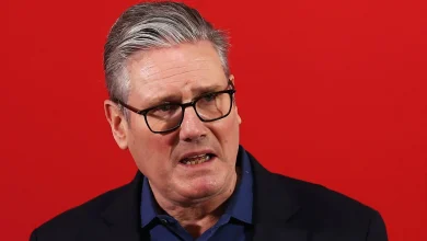 Labour MPs urge Starmer to reveal if he saw peer's warnings about Mandelson's Epstein links