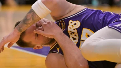 Lakers Injury Report: Luka Dončić leaves Sixers game with leg injury