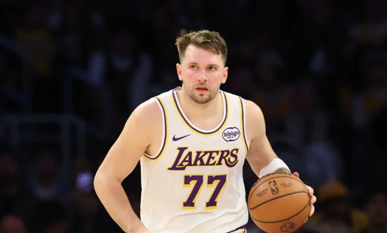 Lakers' Luka Doncic expects to return, Reaves off minutes restriction