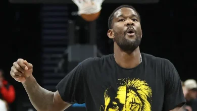 Lakers make final decision on Deandre Ayton for Thursday's game